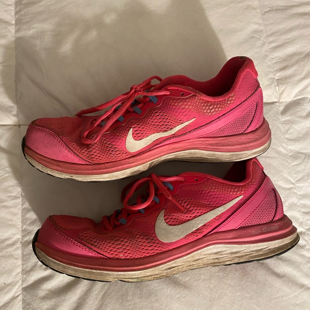 Pink Nike running shoes!!